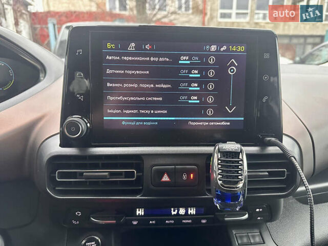 Синій Пежо e-Rifter, об'ємом двигуна 0 л та пробігом 50 тис. км за 19777 $, фото 60 на Automoto.ua