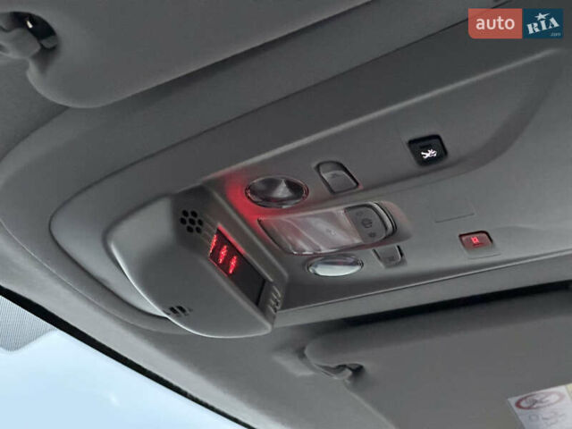 Синій Пежо e-Rifter, об'ємом двигуна 0 л та пробігом 50 тис. км за 19777 $, фото 48 на Automoto.ua