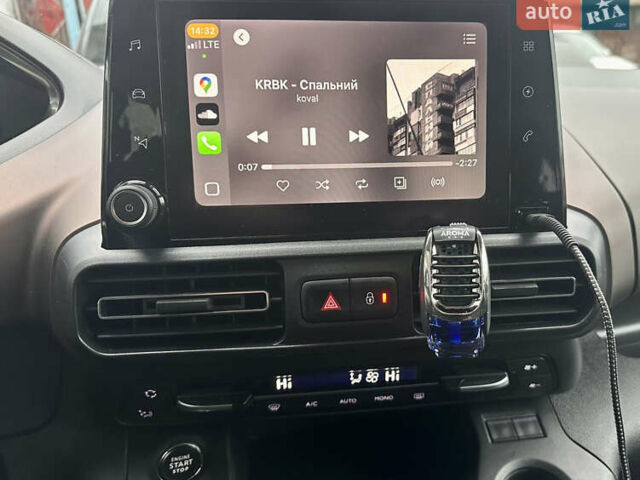 Синій Пежо e-Rifter, об'ємом двигуна 0 л та пробігом 50 тис. км за 19777 $, фото 64 на Automoto.ua