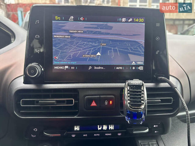 Синій Пежо e-Rifter, об'ємом двигуна 0 л та пробігом 50 тис. км за 19777 $, фото 59 на Automoto.ua