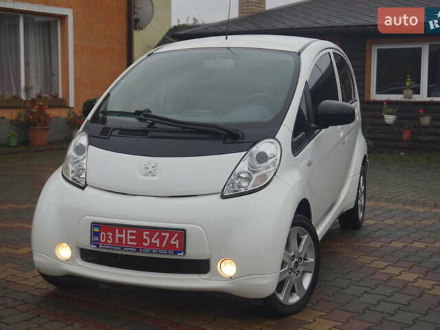 Белый Пежо иOн, объемом двигателя 0 л и пробегом 84 тыс. км за 3550 $, фото 2 на Automoto.ua