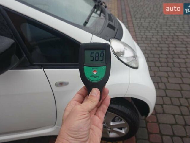 Белый Пежо иOн, объемом двигателя 0 л и пробегом 84 тыс. км за 3550 $, фото 65 на Automoto.ua