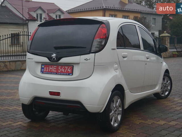 Белый Пежо иOн, объемом двигателя 0 л и пробегом 84 тыс. км за 3550 $, фото 7 на Automoto.ua