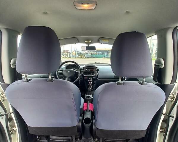 Белый Пежо иOн, объемом двигателя 0 л и пробегом 96 тыс. км за 4500 $, фото 21 на Automoto.ua