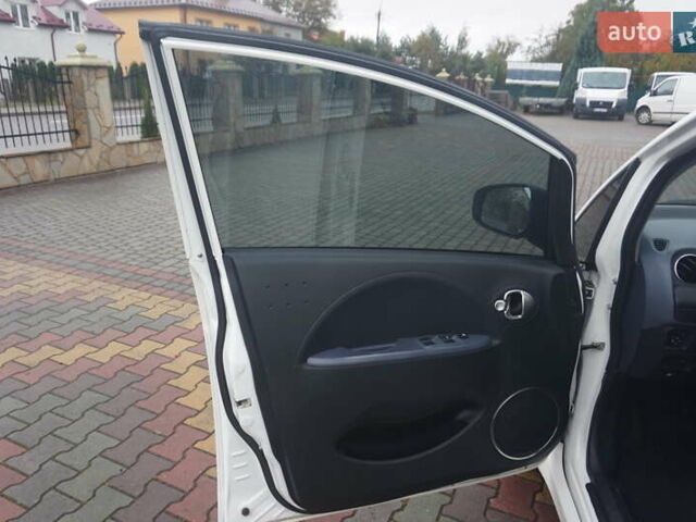 Белый Пежо иOн, объемом двигателя 0 л и пробегом 84 тыс. км за 3550 $, фото 23 на Automoto.ua