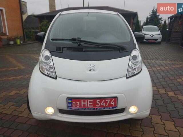 Белый Пежо иOн, объемом двигателя 0 л и пробегом 84 тыс. км за 3550 $, фото 13 на Automoto.ua