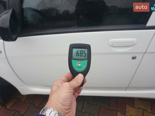 Белый Пежо иOн, объемом двигателя 0 л и пробегом 84 тыс. км за 3550 $, фото 58 на Automoto.ua