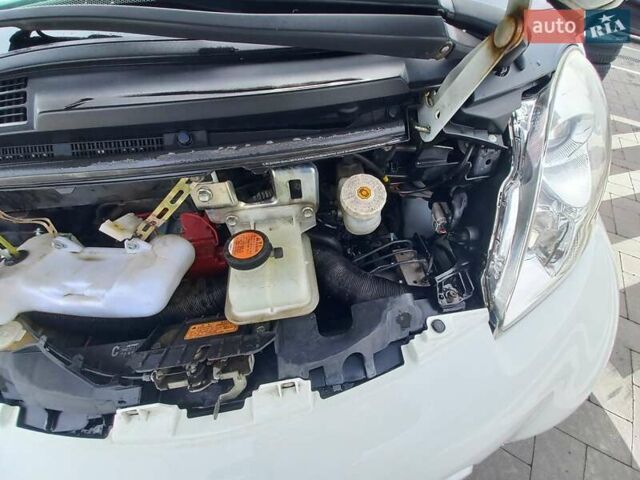 Белый Пежо иOн, объемом двигателя 0 л и пробегом 96 тыс. км за 4500 $, фото 24 на Automoto.ua