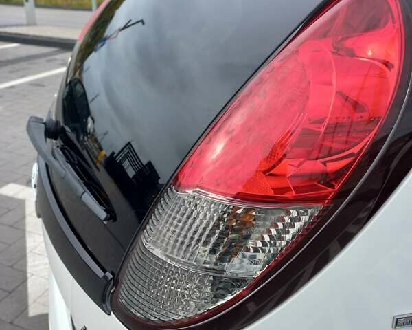 Белый Пежо иOн, объемом двигателя 0 л и пробегом 96 тыс. км за 4500 $, фото 28 на Automoto.ua