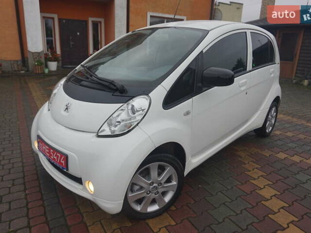 Белый Пежо иOн, объемом двигателя 0 л и пробегом 84 тыс. км за 3550 $, фото 12 на Automoto.ua