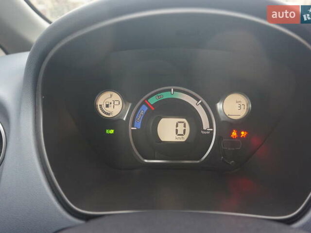 Белый Пежо иOн, объемом двигателя 0 л и пробегом 84 тыс. км за 3550 $, фото 29 на Automoto.ua