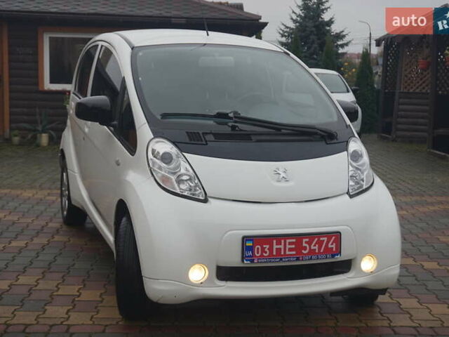 Белый Пежо иOн, объемом двигателя 0 л и пробегом 84 тыс. км за 3550 $, фото 3 на Automoto.ua
