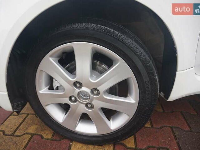 Белый Пежо иOн, объемом двигателя 0 л и пробегом 84 тыс. км за 3550 $, фото 52 на Automoto.ua