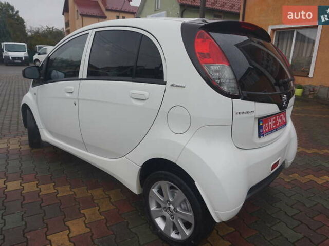 Белый Пежо иOн, объемом двигателя 0 л и пробегом 84 тыс. км за 3550 $, фото 18 на Automoto.ua