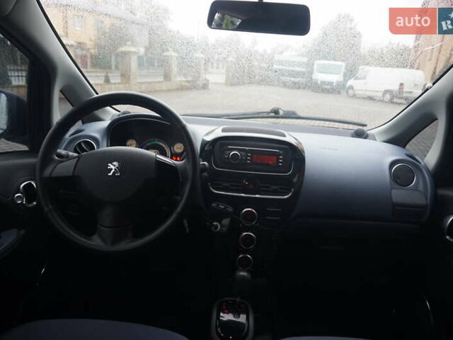 Белый Пежо иOн, объемом двигателя 0 л и пробегом 84 тыс. км за 3550 $, фото 47 на Automoto.ua