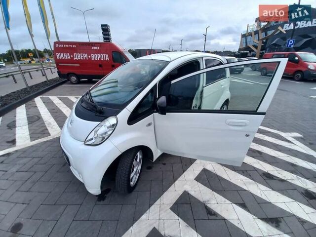 Белый Пежо иOн, объемом двигателя 0 л и пробегом 96 тыс. км за 4500 $, фото 34 на Automoto.ua