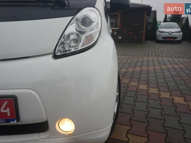 Белый Пежо иOн, объемом двигателя 0 л и пробегом 84 тыс. км за 3550 $, фото 19 на Automoto.ua