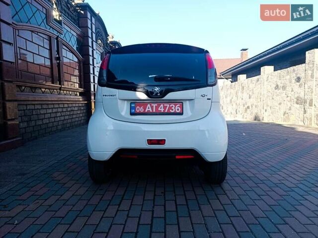 Белый Пежо иOн, объемом двигателя 0 л и пробегом 69 тыс. км за 4299 $, фото 7 на Automoto.ua