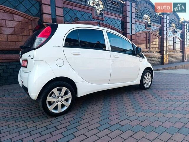 Белый Пежо иOн, объемом двигателя 0 л и пробегом 69 тыс. км за 4299 $, фото 5 на Automoto.ua