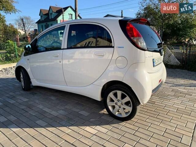 Білий Пежо iOн, об'ємом двигуна 0 л та пробігом 61 тис. км за 5000 $, фото 4 на Automoto.ua
