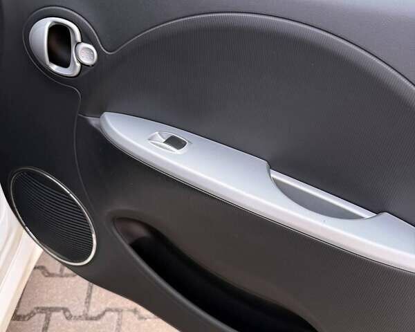 Белый Пежо иOн, объемом двигателя 0 л и пробегом 80 тыс. км за 4500 $, фото 9 на Automoto.ua