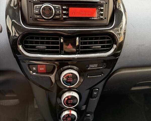 Белый Пежо иOн, объемом двигателя 0 л и пробегом 80 тыс. км за 4500 $, фото 46 на Automoto.ua