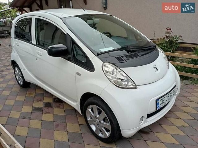 Білий Пежо iOн, об'ємом двигуна 0 л та пробігом 59 тис. км за 5200 $, фото 1 на Automoto.ua