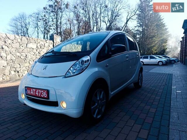 Белый Пежо иOн, объемом двигателя 0 л и пробегом 69 тыс. км за 4299 $, фото 9 на Automoto.ua
