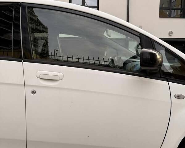 Белый Пежо иOн, объемом двигателя 0 л и пробегом 80 тыс. км за 4500 $, фото 15 на Automoto.ua