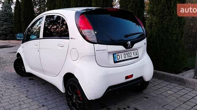 Белый Пежо иOн, объемом двигателя 0 л и пробегом 102 тыс. км за 4500 $, фото 26 на Automoto.ua