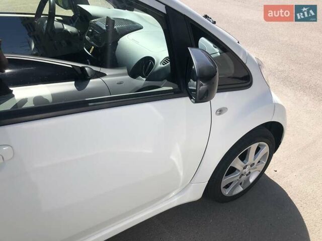 Білий Пежо iOн, об'ємом двигуна 0 л та пробігом 80 тис. км за 4899 $, фото 1 на Automoto.ua