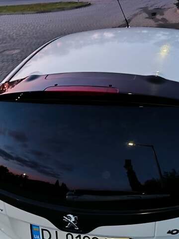 Белый Пежо иOн, объемом двигателя 0 л и пробегом 102 тыс. км за 4500 $, фото 22 на Automoto.ua