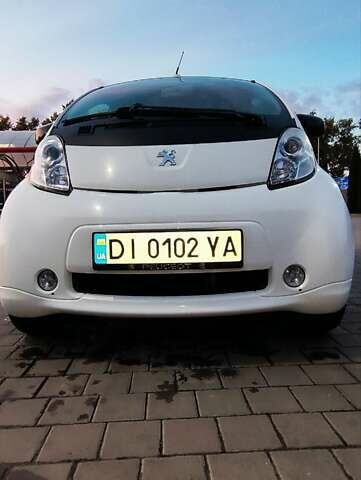 Белый Пежо иOн, объемом двигателя 0 л и пробегом 102 тыс. км за 4500 $, фото 19 на Automoto.ua