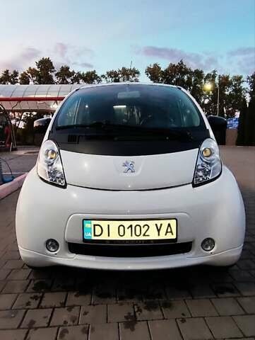 Белый Пежо иOн, объемом двигателя 0 л и пробегом 102 тыс. км за 4500 $, фото 18 на Automoto.ua