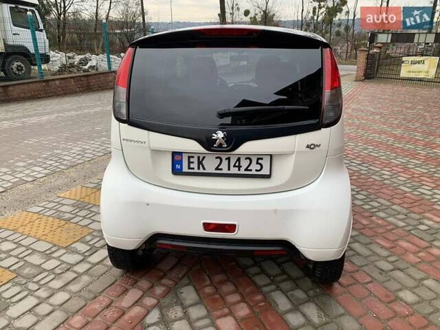 Белый Пежо иOн, объемом двигателя 0 л и пробегом 40 тыс. км за 3900 $, фото 3 на Automoto.ua