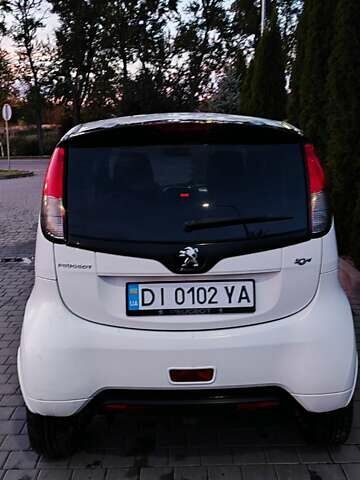 Белый Пежо иOн, объемом двигателя 0 л и пробегом 102 тыс. км за 4500 $, фото 24 на Automoto.ua
