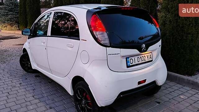 Белый Пежо иOн, объемом двигателя 0 л и пробегом 102 тыс. км за 4500 $, фото 30 на Automoto.ua