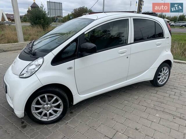 Пежо iOн 2014 у Луцьку на Automoto.ua Білий Пежо iOн, об'ємом двигуна 0 л та пробігом 49 тис. км за 4950 $, фото 3 на Automoto.ua