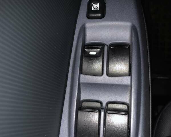 Білий Пежо iOн, об'ємом двигуна 0 л та пробігом 49 тис. км за 4899 $, фото 11 на Automoto.ua