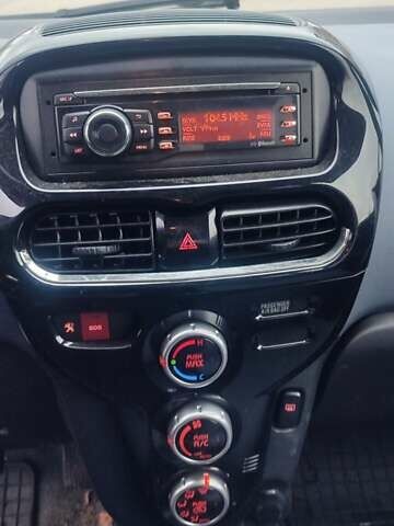 Білий Пежо iOн, об'ємом двигуна 0 л та пробігом 77 тис. км за 5400 $, фото 11 на Automoto.ua