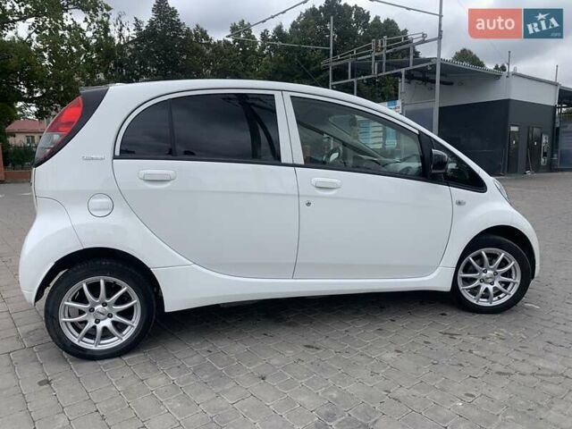 Пежо iOн 2014 у Луцьку на Automoto.ua Білий Пежо iOн, об'ємом двигуна 0 л та пробігом 49 тис. км за 4950 $, фото 5 на Automoto.ua