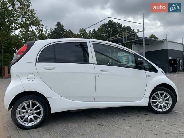 Пежо iOн 2014 у Луцьку на Automoto.ua Білий Пежо iOн, об'ємом двигуна 0 л та пробігом 49 тис. км за 4950 $, фото 9 на Automoto.ua