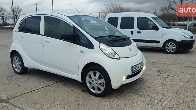 Білий Пежо iOн, об'ємом двигуна 0 л та пробігом 77 тис. км за 5400 $, фото 7 на Automoto.ua