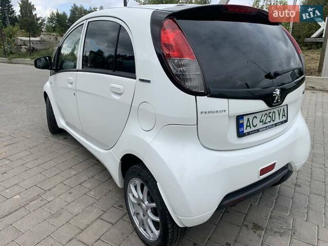 Пежо iOн 2014 у Луцьку на Automoto.ua Білий Пежо iOн, об'ємом двигуна 0 л та пробігом 49 тис. км за 4950 $, фото 10 на Automoto.ua