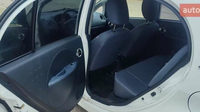 Білий Пежо iOн, об'ємом двигуна 0 л та пробігом 77 тис. км за 5400 $, фото 10 на Automoto.ua