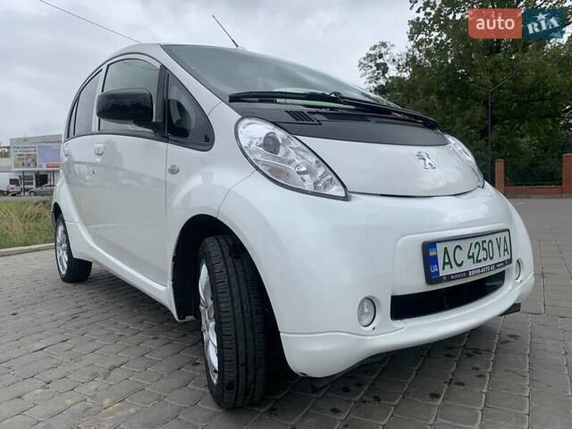 Пежо iOн 2014 у Луцьку на Automoto.ua Білий Пежо iOн, об'ємом двигуна 0 л та пробігом 49 тис. км за 4950 $, фото 1 на Automoto.ua