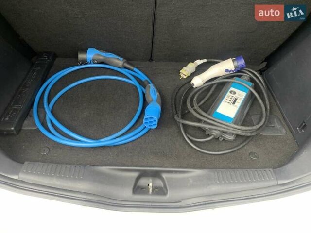 Пежо iOн 2014 у Луцьку на Automoto.ua Білий Пежо iOн, об'ємом двигуна 0 л та пробігом 49 тис. км за 4950 $, фото 22 на Automoto.ua