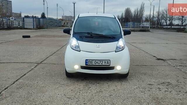 Білий Пежо iOн, об'ємом двигуна 0 л та пробігом 77 тис. км за 5400 $, фото 9 на Automoto.ua