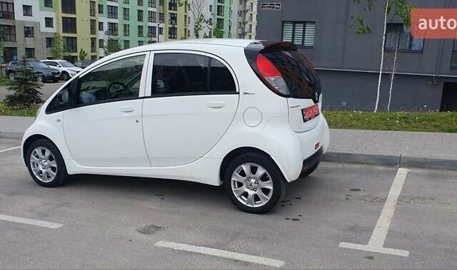 Белый Пежо иOн, объемом двигателя 0 л и пробегом 77 тыс. км за 4950 $, фото 3 на Automoto.ua