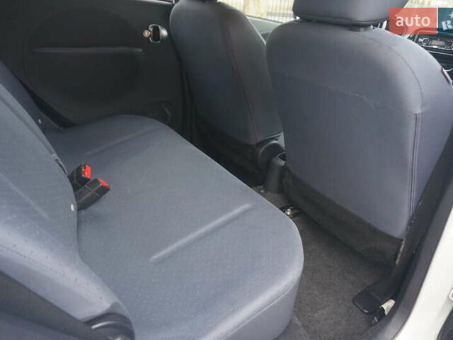 Белый Пежо иOн, объемом двигателя 0 л и пробегом 103 тыс. км за 4200 $, фото 39 на Automoto.ua